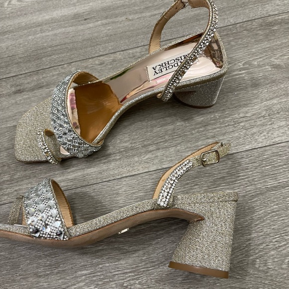 BADGLEY MISCHKA Beatrice Chunky Block Heel, Gold, 8.5 - Picture 8 of 11